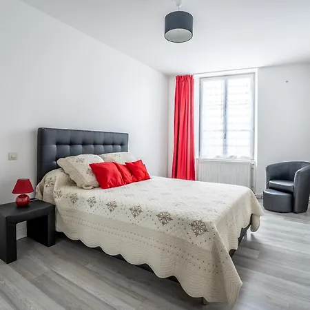 Coeur De 1 & 2 Апартаменты Жонзак